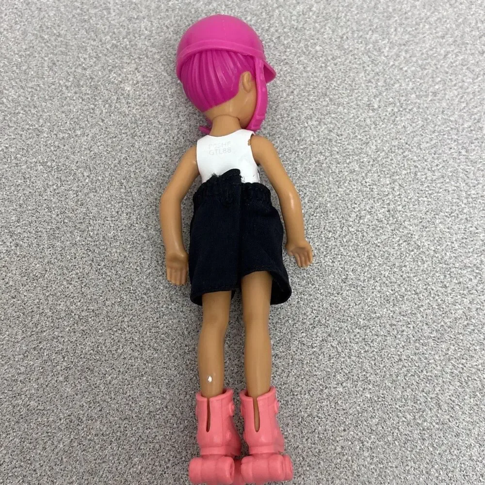 Mattel Barbie Club Chelsea Doll Lot of 3 Girl Doll, Dressed, 1 AA, 1 Skater, EUC